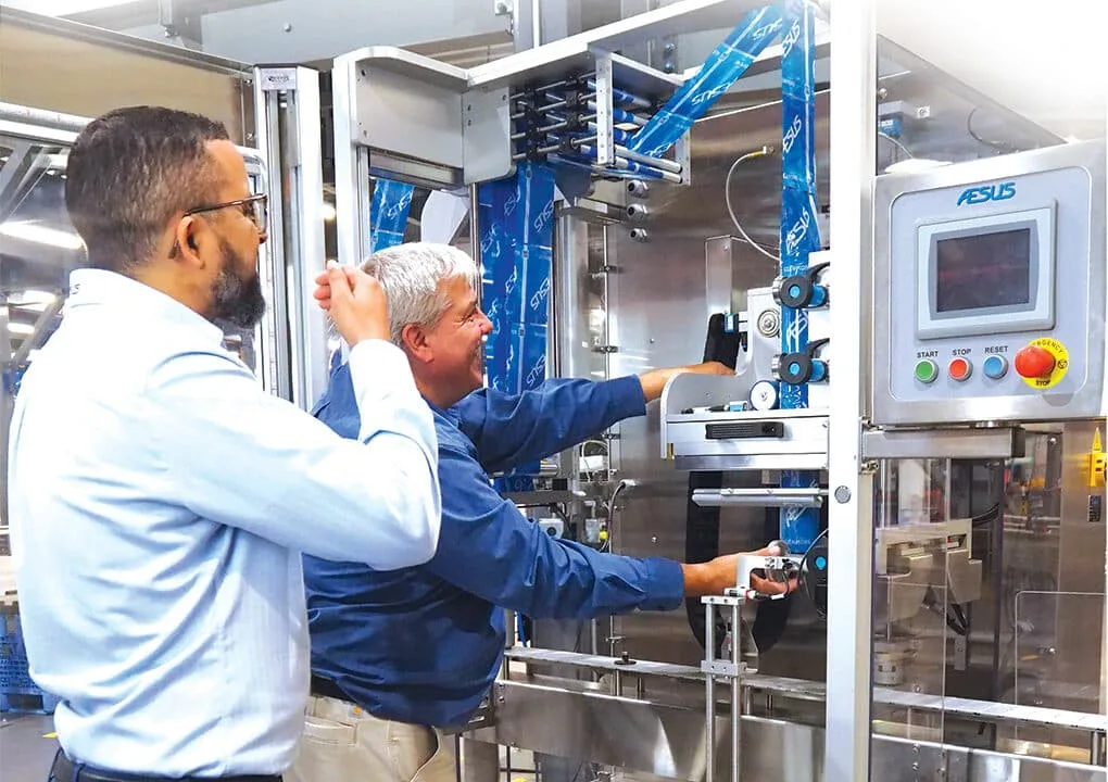 10 Common Bottlenecks in Liquid Packaging Lines and How to Fix Them 8 JoinUsEmployeesCropped Aesus