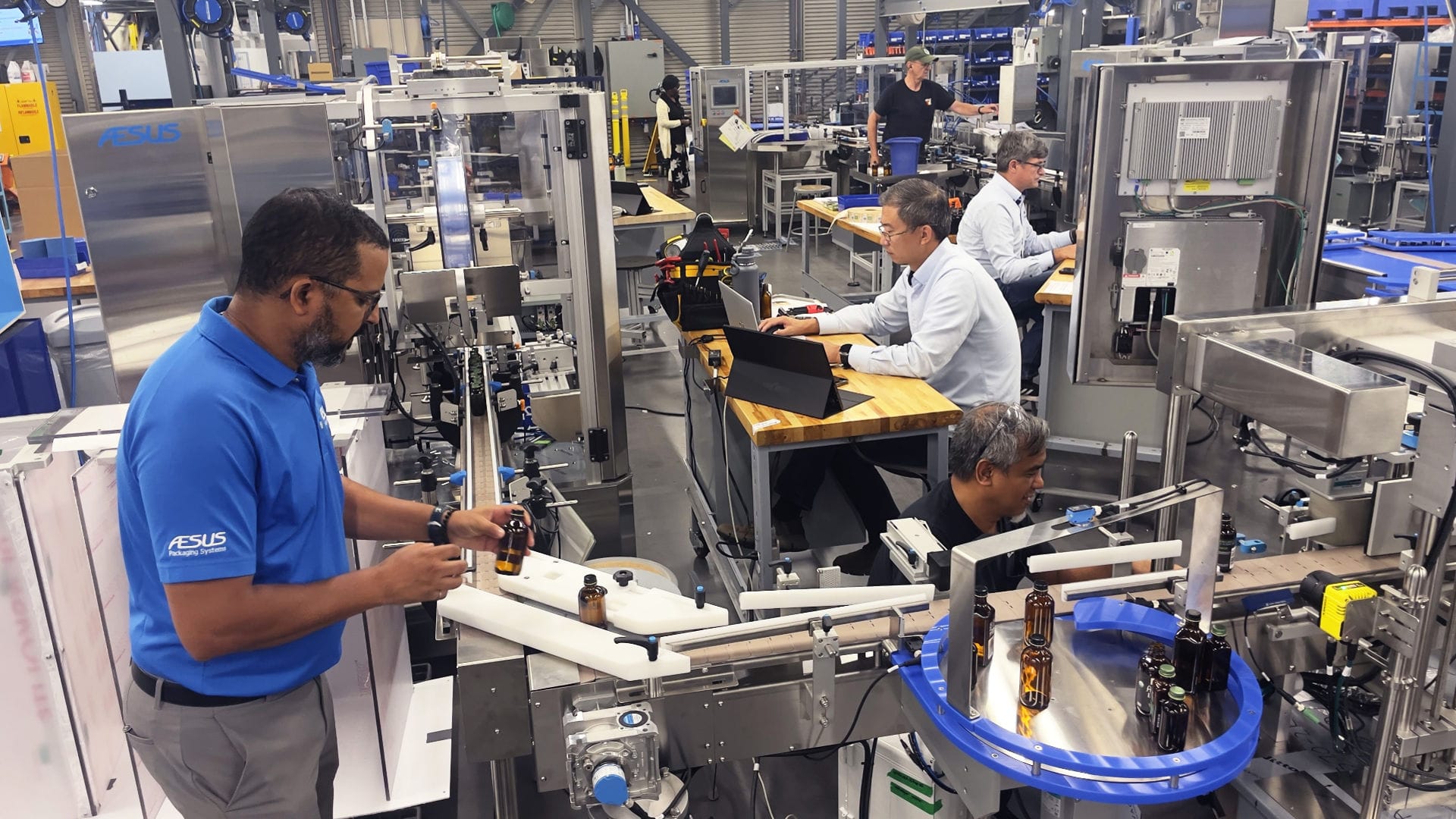 built-inhouse construit en interne Aesus