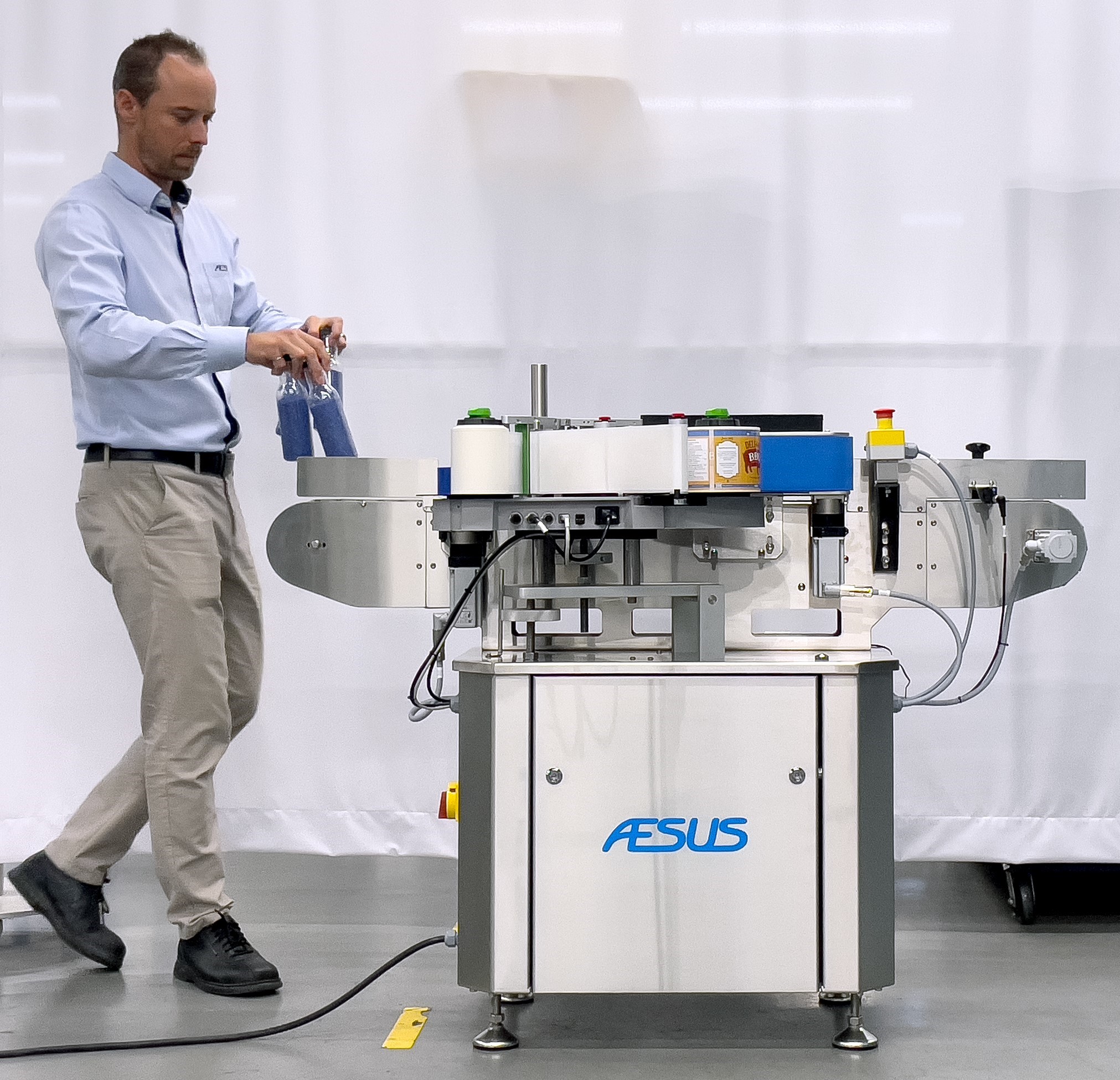 Aesus NEO Wrap Labeler labeling PW Aesus