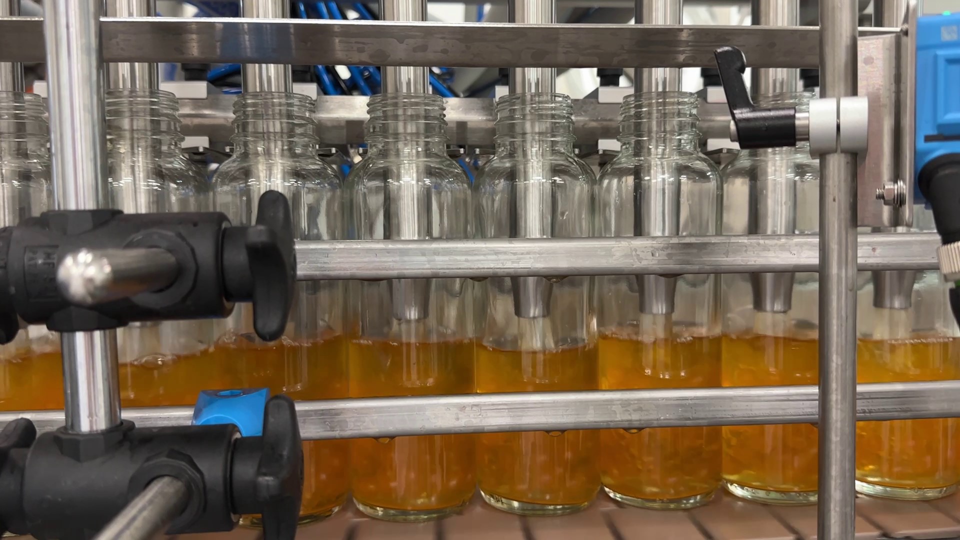 Liquid Fillers Automatic • AESFill AF4 to AF12 • Liquid Filling Machines • Aesus 12 Filler NozzlesFilling Aesus